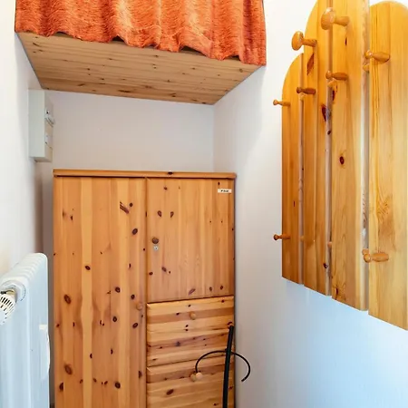 Apartment Waldstrasse 2 12